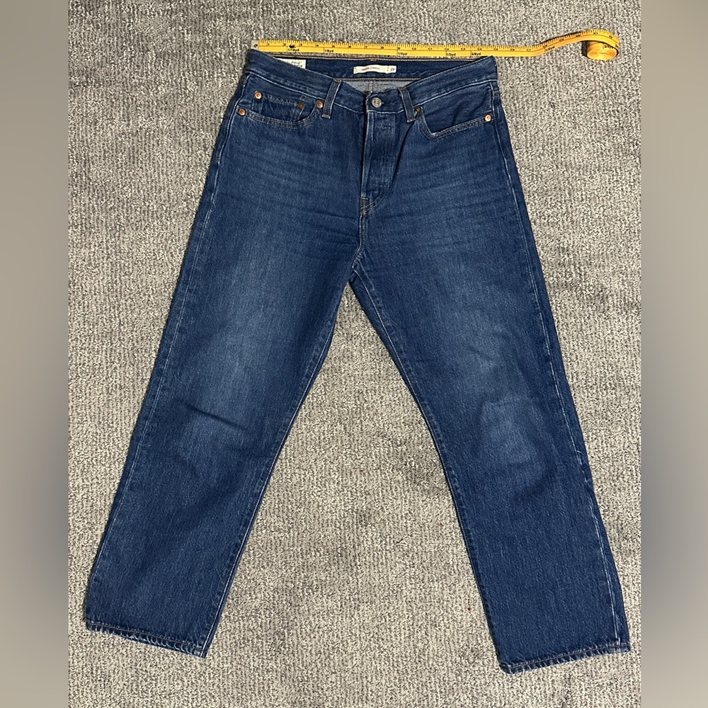 Levi's Women's Ankle Jeans in Dark Blue